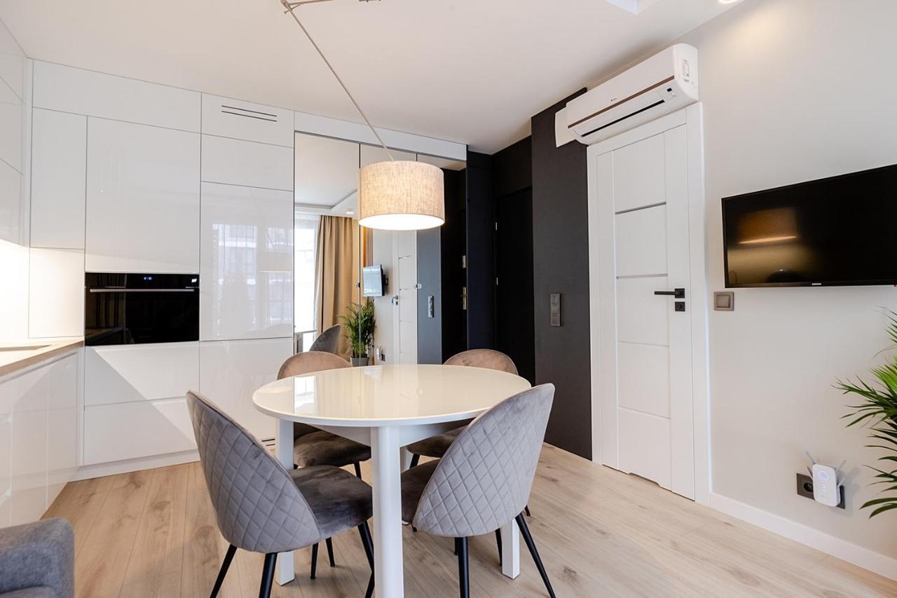 Apartment Wola, Wi-Fi, Smart Lock, Air Condition Варшава Экстерьер фото